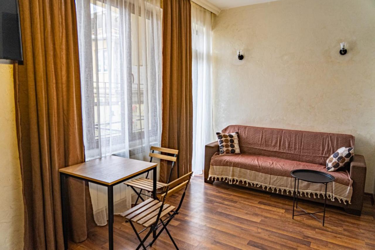 Tavdadebuli Apartment Batumi Zewnętrze zdjęcie