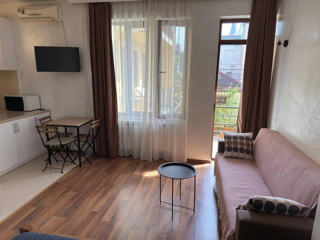 Tavdadebuli Apartment Batumi Zewnętrze zdjęcie