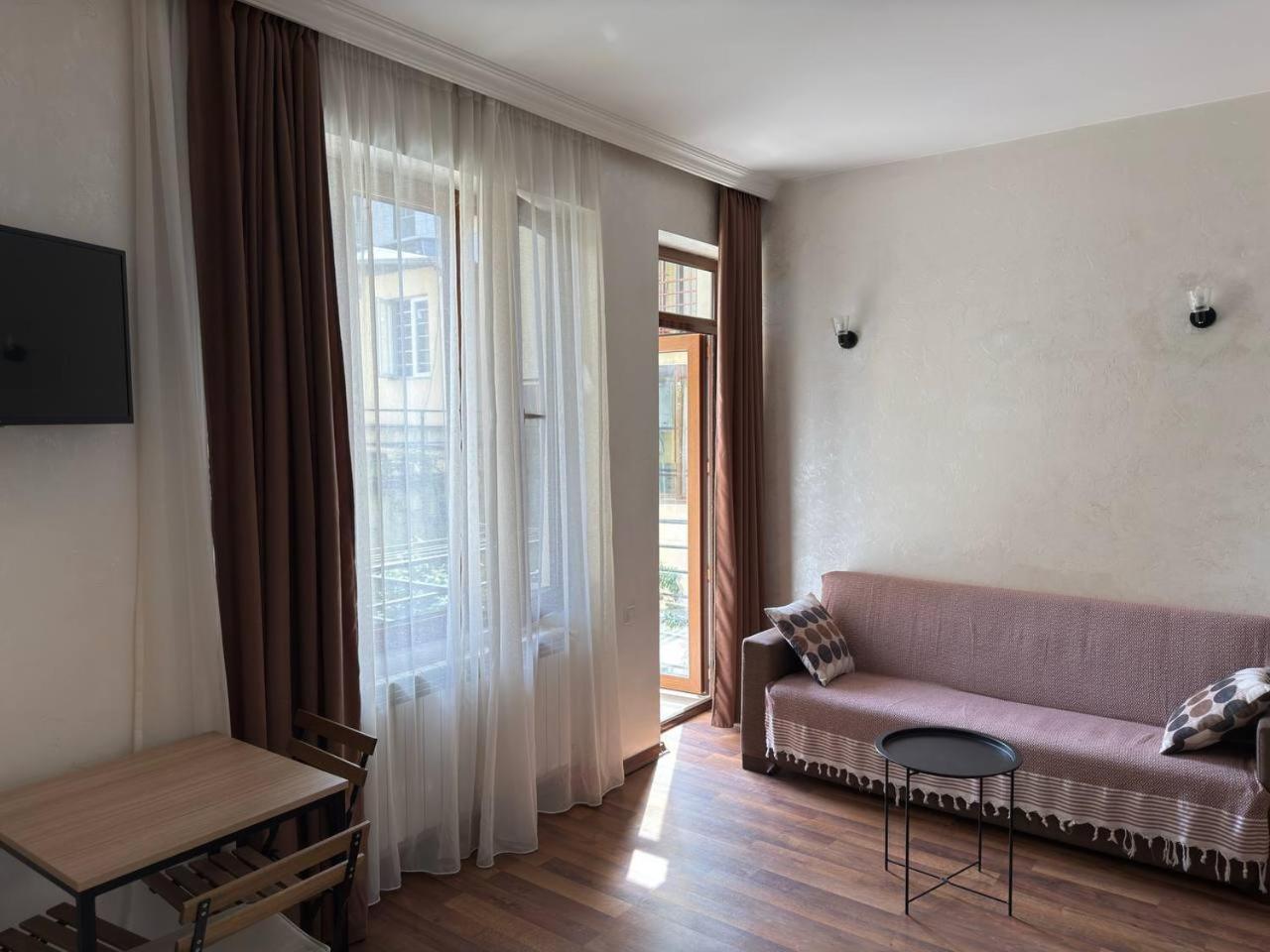 Tavdadebuli Apartment Batumi Zewnętrze zdjęcie